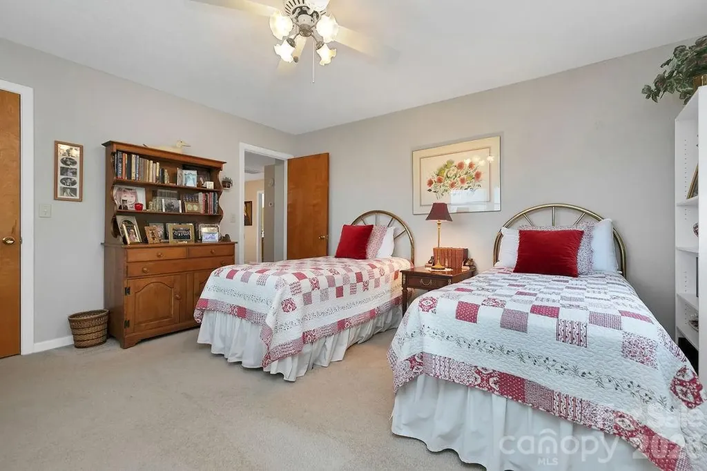 337 Delphia Drive Brevard NC 28712