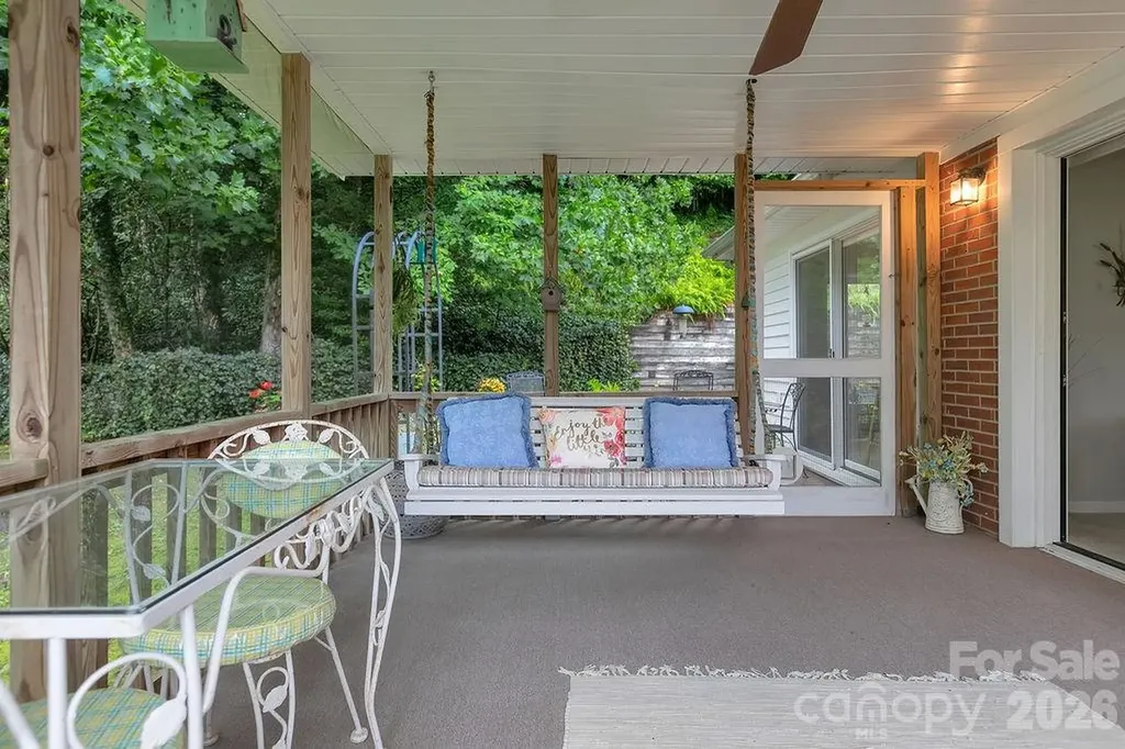 337 Delphia Drive Brevard NC 28712