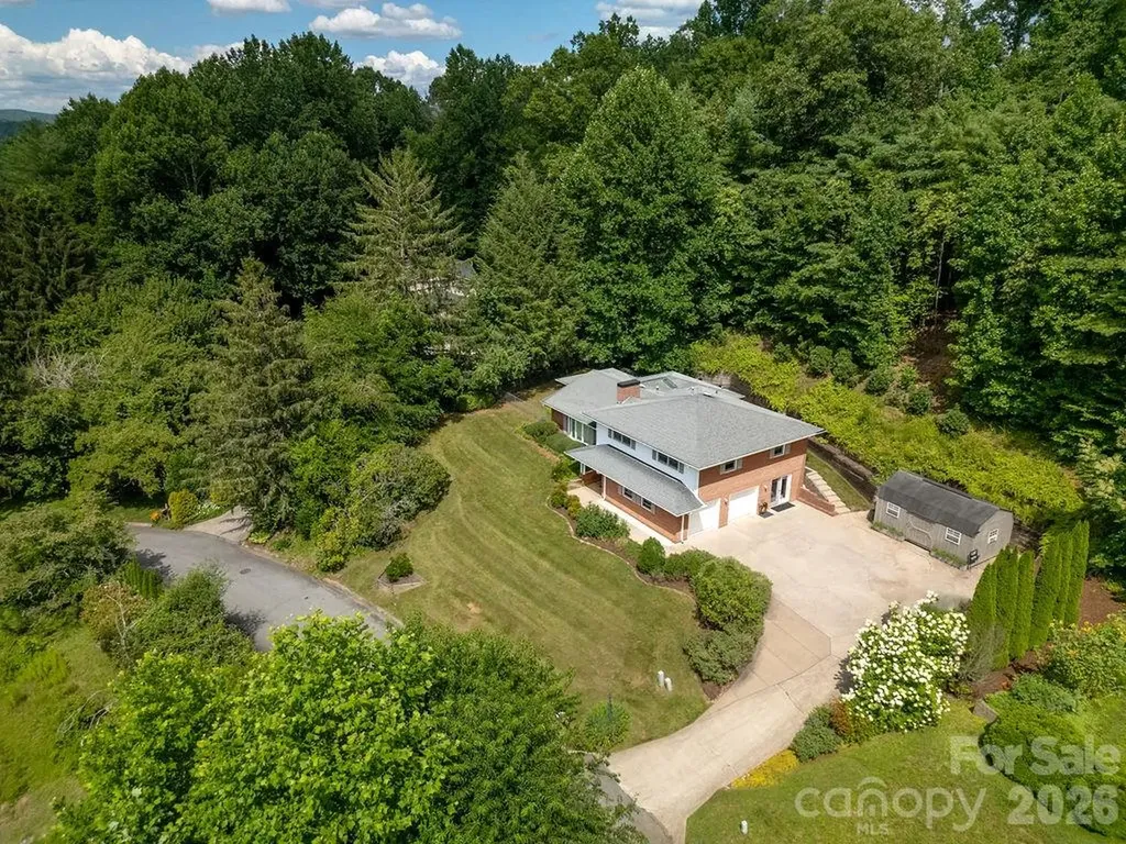 337 Delphia Drive Brevard NC 28712
