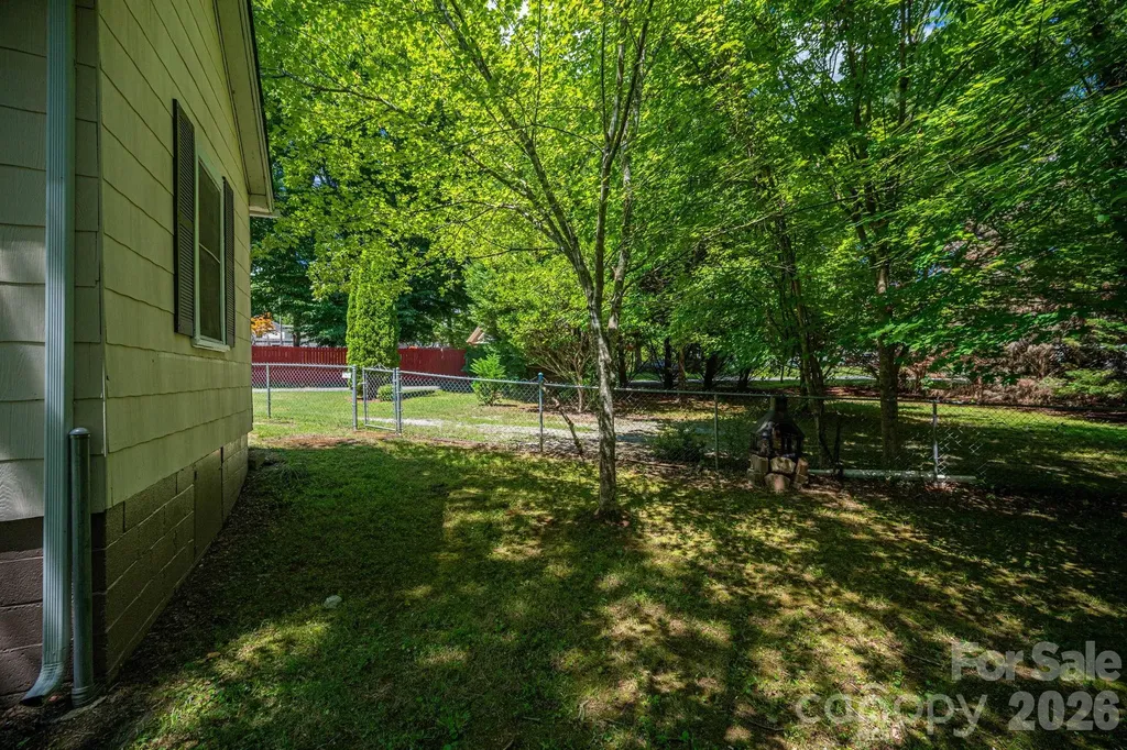 214 23rd Street NW Hickory NC 28601