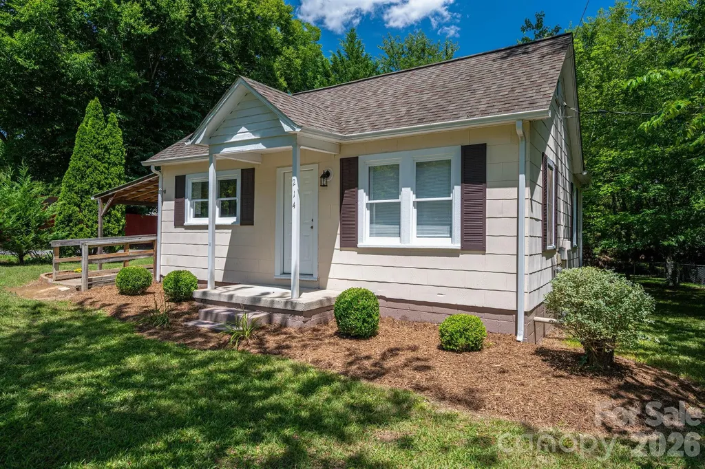 214 23rd Street NW Hickory NC 28601