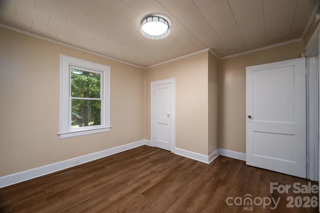 214 23rd Street NW Hickory NC 28601