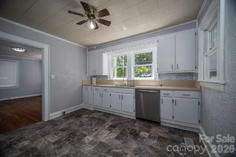 214 23rd Street NW Hickory NC 28601