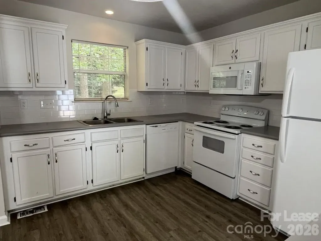 3122 Periwinkle Court Charlotte NC 28269