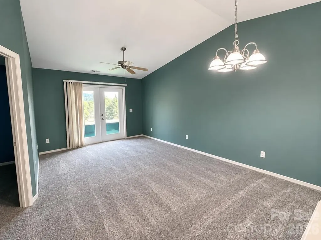 31 Mint Lake Court W Franklin NC 28734