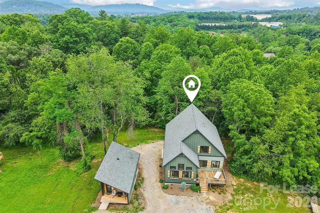 18 Baker Place Arden NC 28704