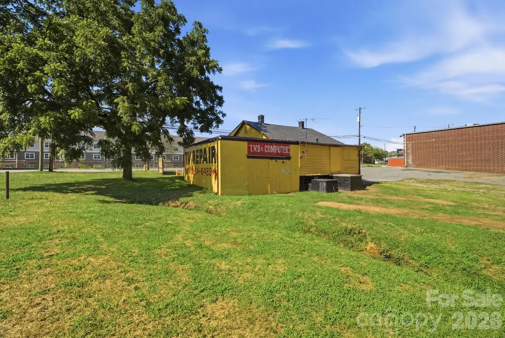 2026 12th Avenue NE Hickory NC 28601