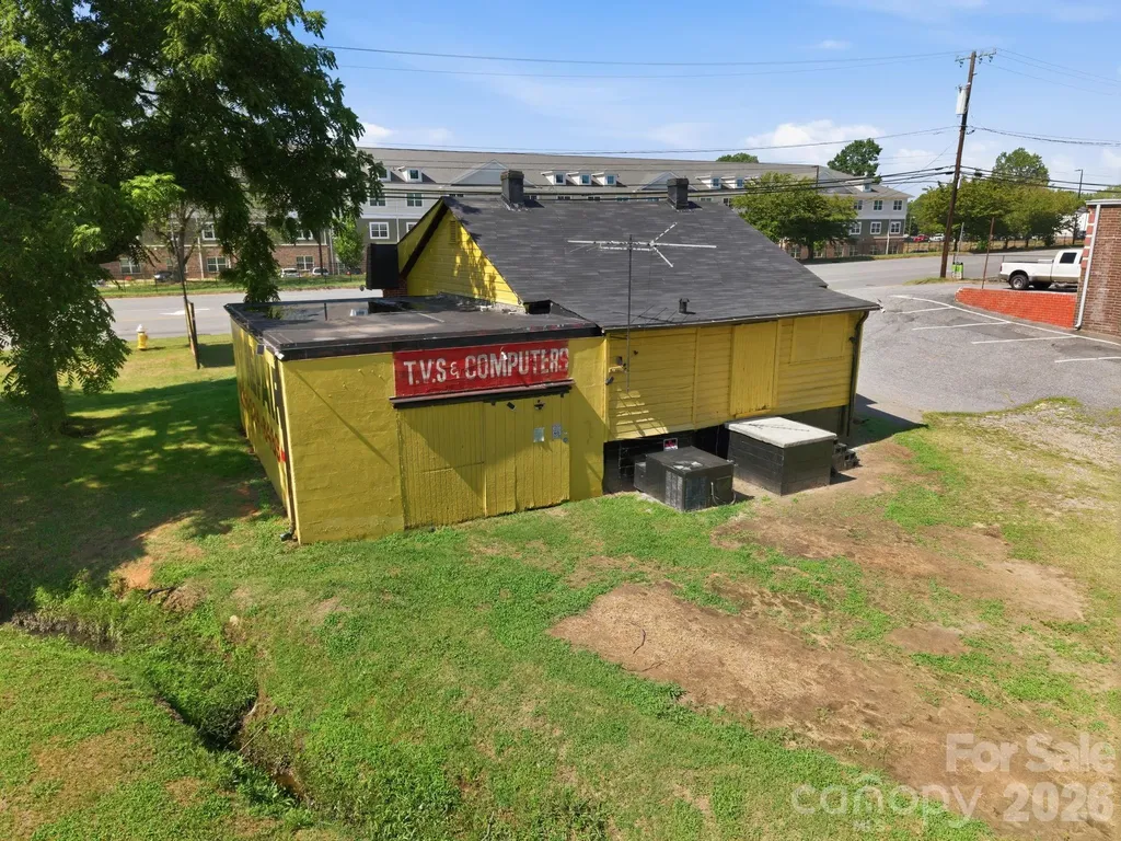 2026 12th Avenue NE Hickory NC 28601