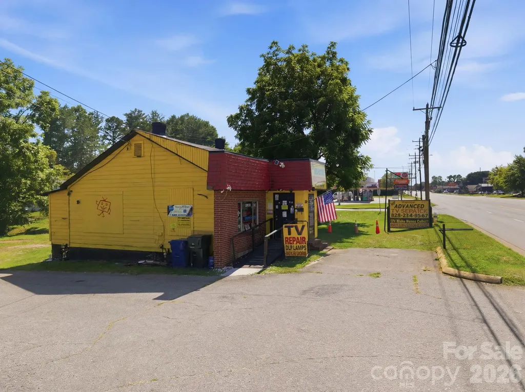 2026 12th Avenue NE Hickory NC 28601