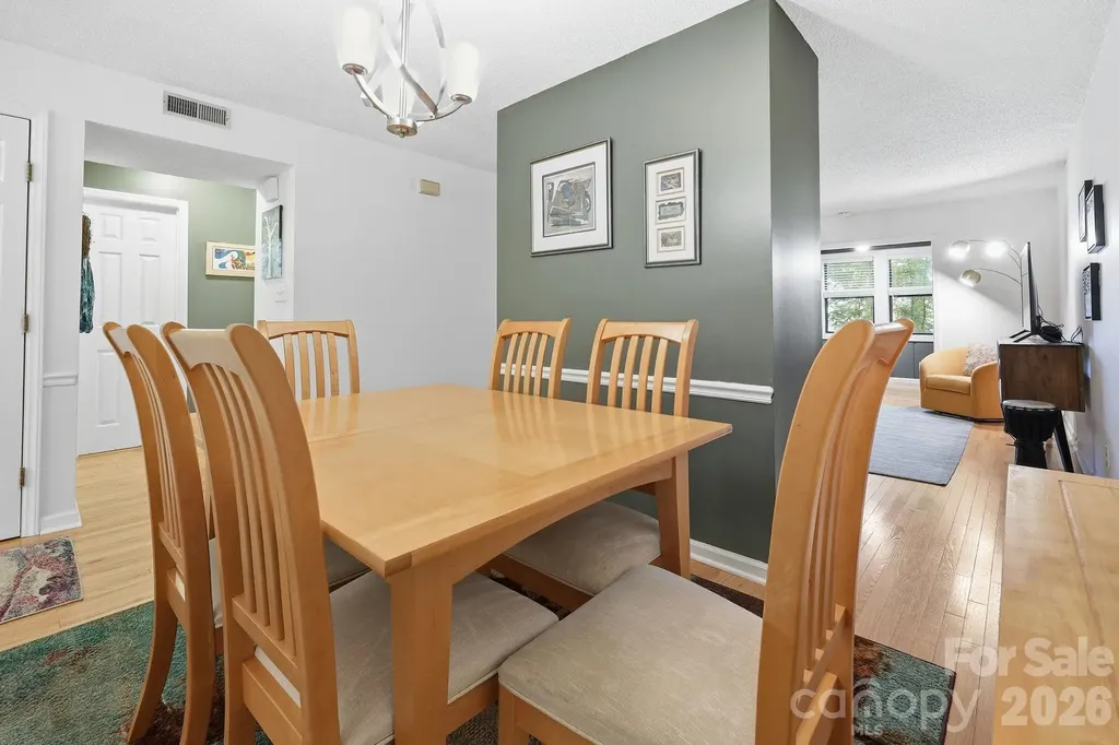 1503 Abbey Circle Asheville NC 28805