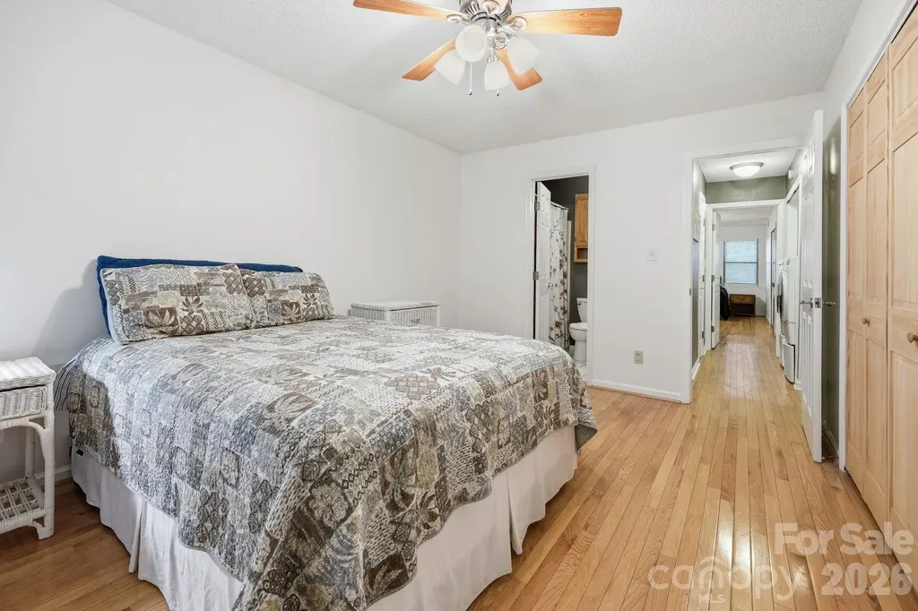 1503 Abbey Circle Asheville NC 28805