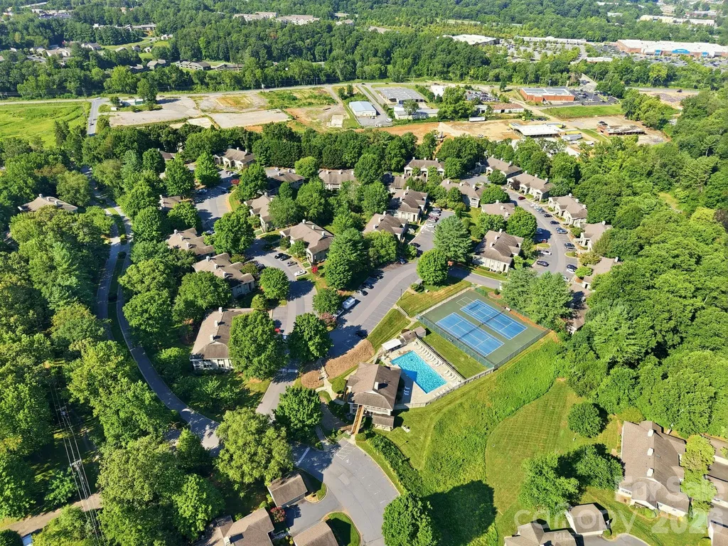 1503 Abbey Circle Asheville NC 28805