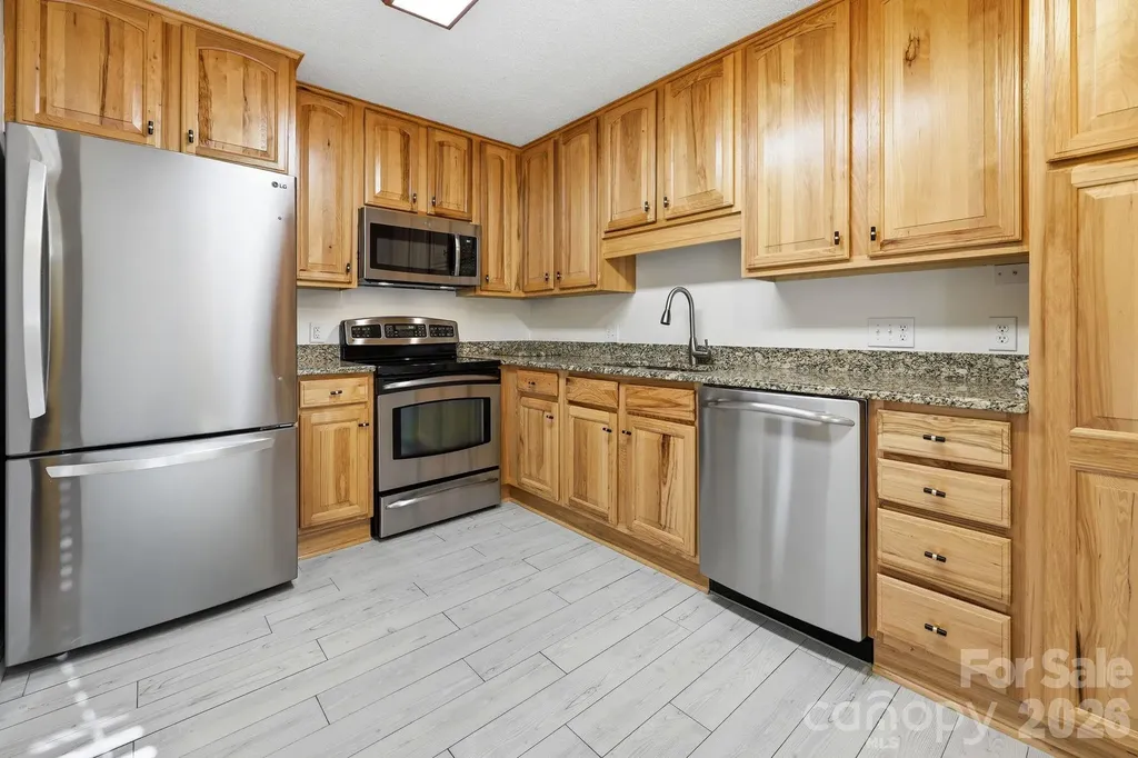 1503 Abbey Circle Asheville NC 28805