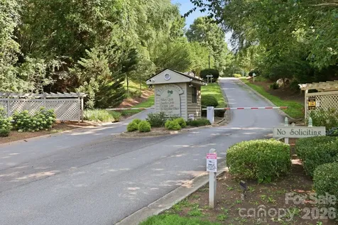 1503 Abbey Circle Asheville NC 28805