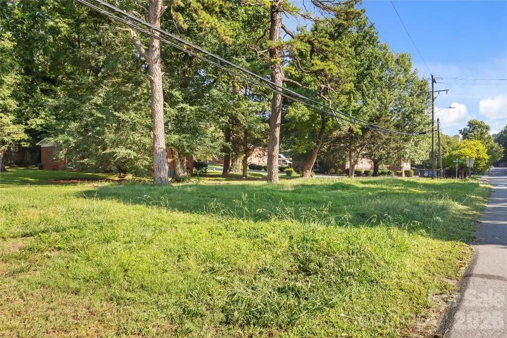 1301 Hateras Avenue Charlotte NC 28216