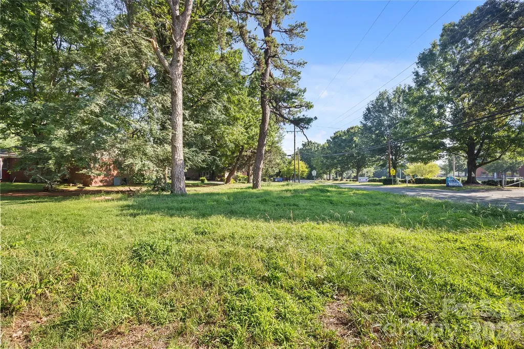 1301 Hateras Avenue Charlotte NC 28216