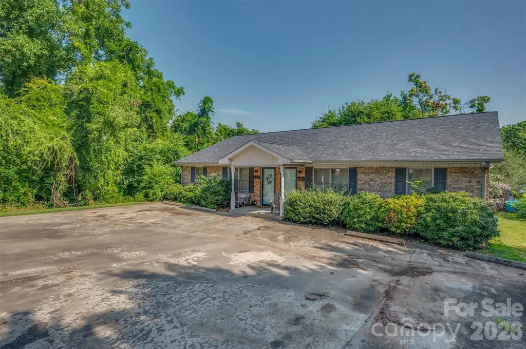 143 Big Springs Avenue Forest City NC 28043