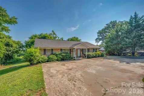 143 Big Springs Avenue Forest City NC 28043