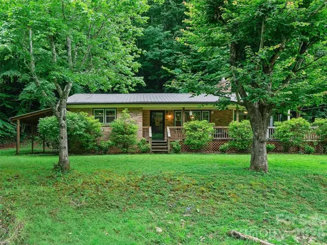 915 Little Creek Road Burnsville NC 28714