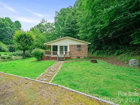 915 Little Creek Road Burnsville NC 28714