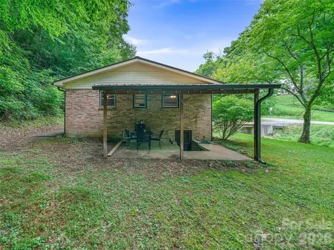 915 Little Creek Road Burnsville NC 28714