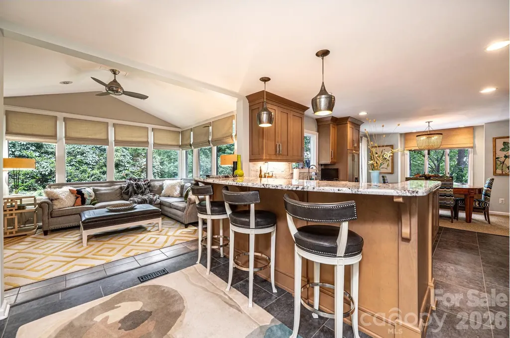 2028 10th Street Boulevard NW Hickory NC 28601
