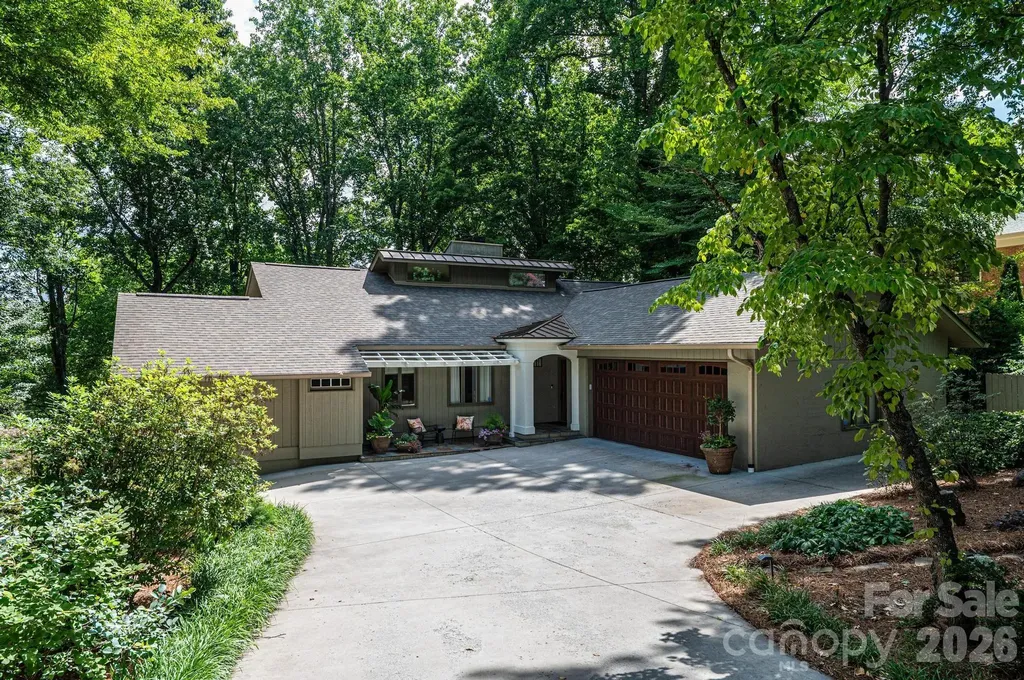 2028 10th Street Boulevard NW Hickory NC 28601