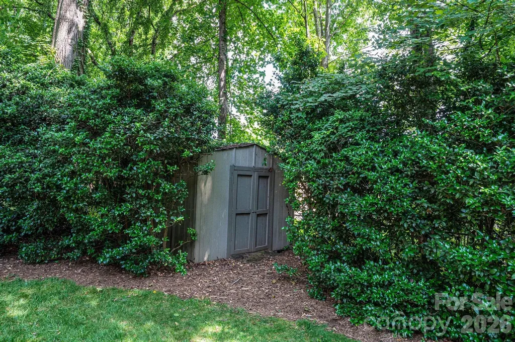 2028 10th Street Boulevard NW Hickory NC 28601