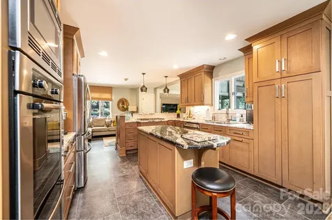 2028 10th Street Boulevard NW Hickory NC 28601