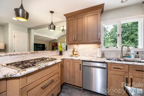 2028 10th Street Boulevard NW Hickory NC 28601