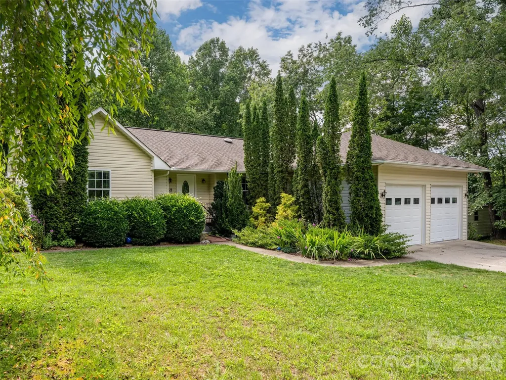 69 Mountain Ridge Lane Fletcher NC 28732
