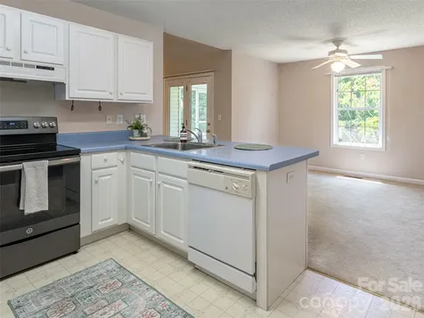69 Mountain Ridge Lane Fletcher NC 28732