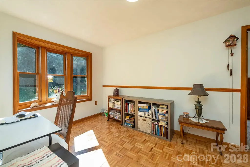 35 Upper Moffitt Road Asheville NC 28805