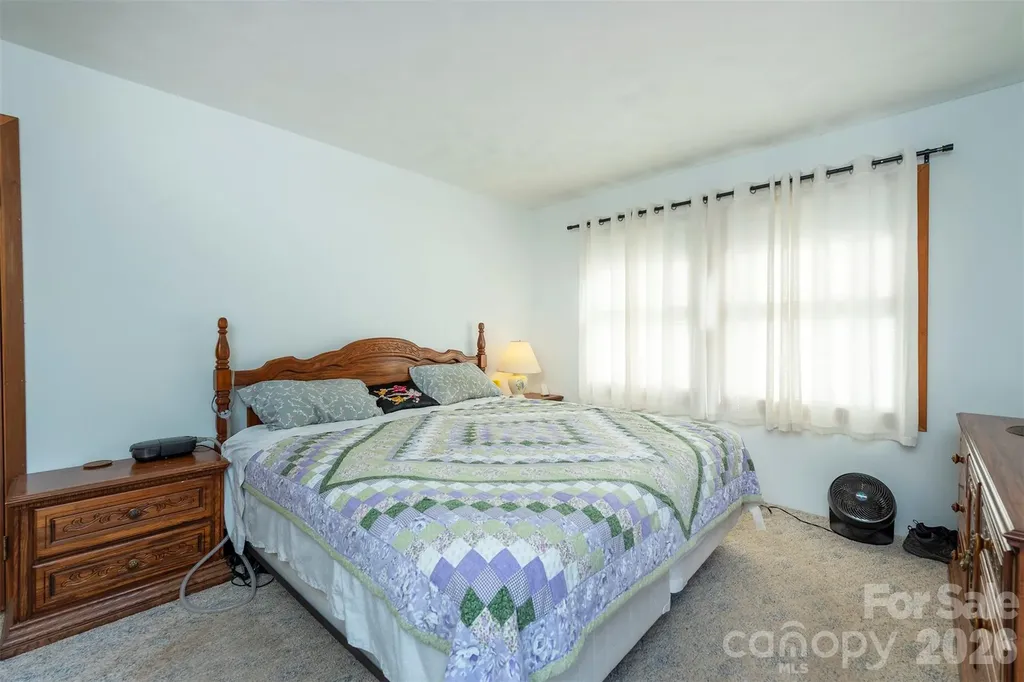 35 Upper Moffitt Road Asheville NC 28805
