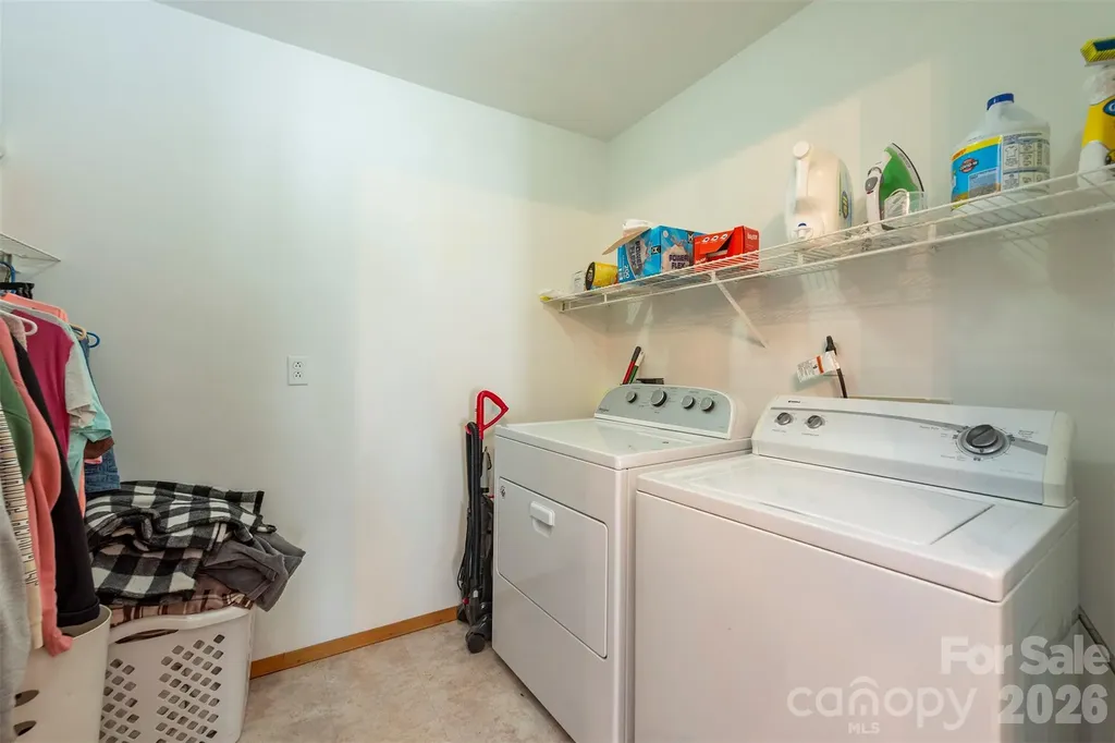 35 Upper Moffitt Road Asheville NC 28805