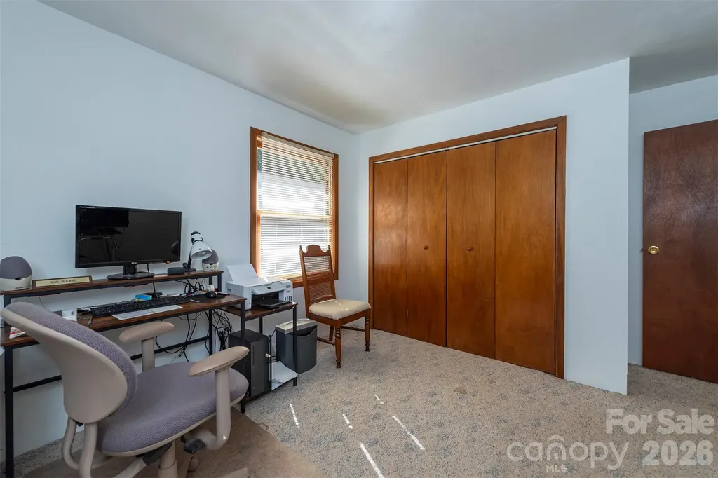 35 Upper Moffitt Road Asheville NC 28805