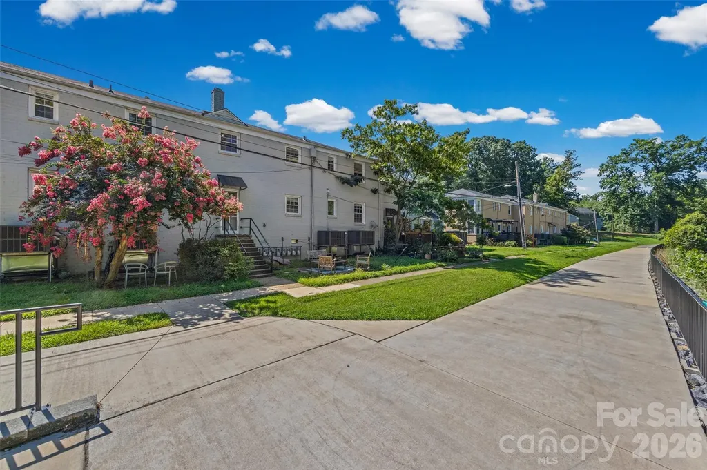 419 Wakefield Drive Charlotte NC 28209