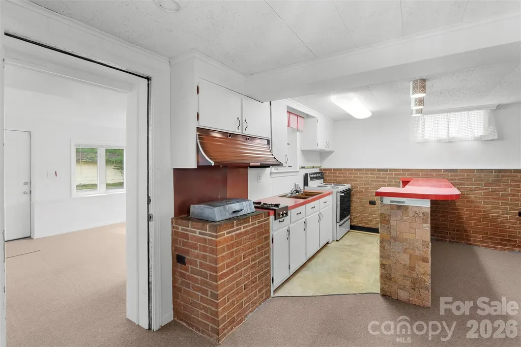 603 Duke Street Thomasville NC 27360