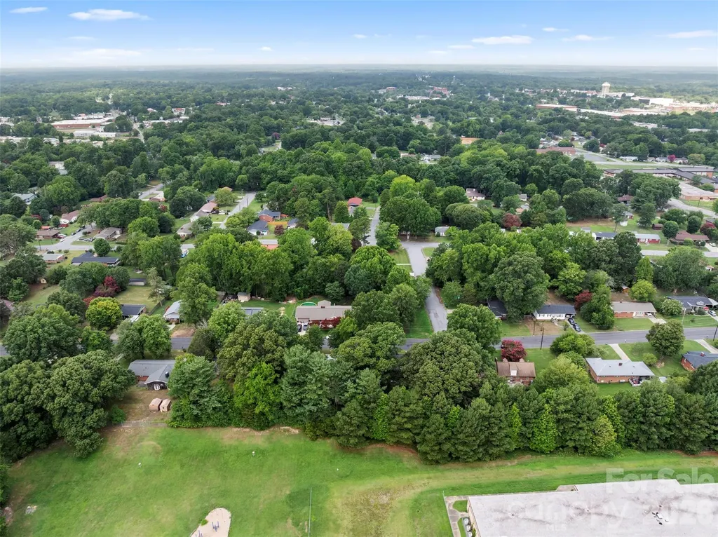 603 Duke Street Thomasville NC 27360