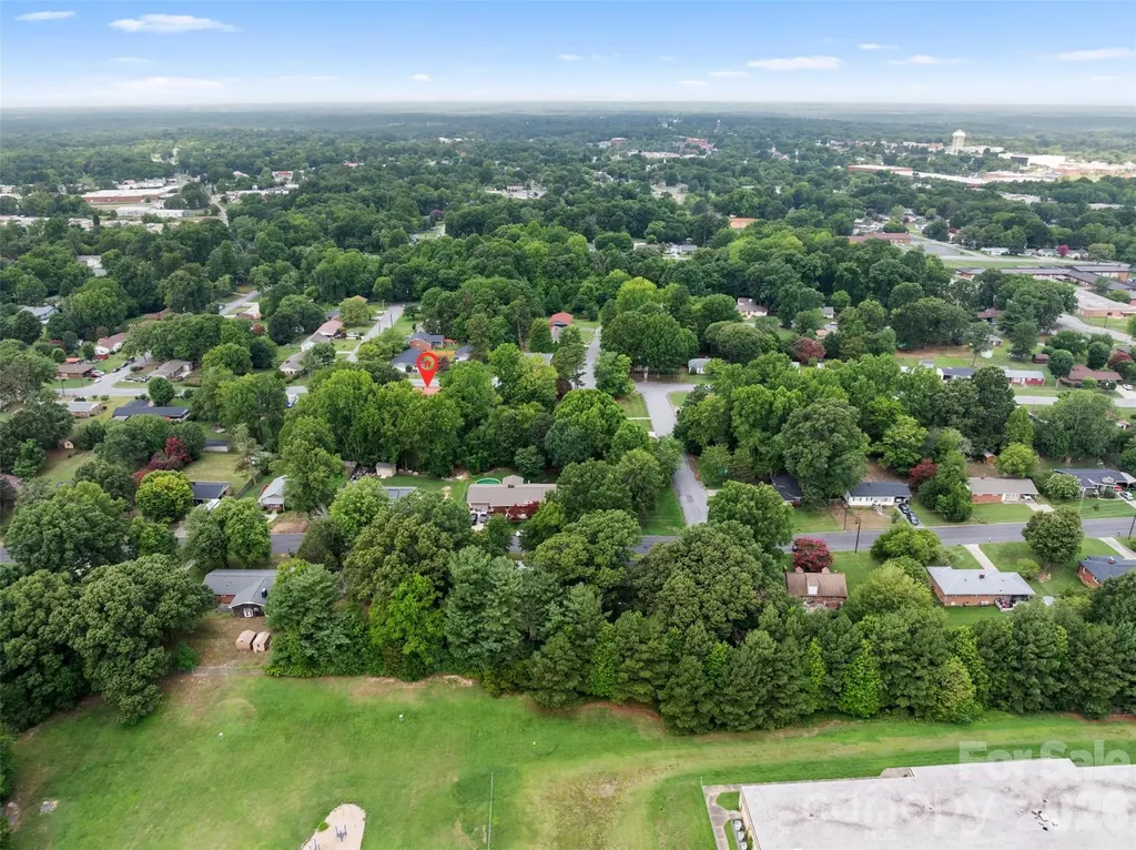 603 Duke Street Thomasville NC 27360