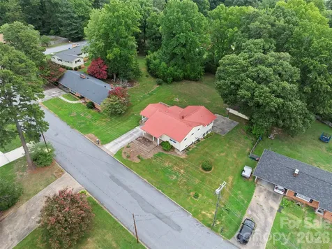 603 Duke Street Thomasville NC 27360