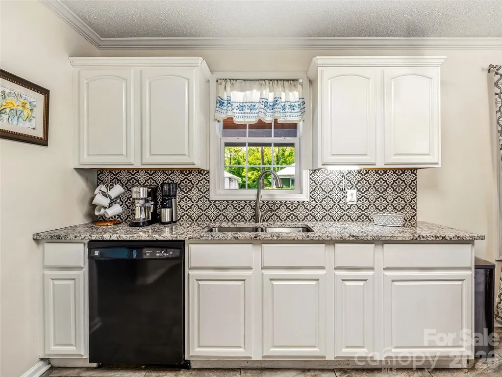 144 Hanover Street Asheville NC 28806