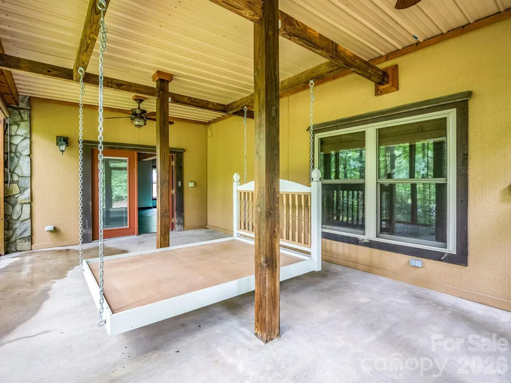 160 Sweetwater Ridge Road Balsam Grove NC 28708