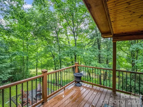 160 Sweetwater Ridge Road Balsam Grove NC 28708