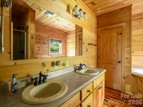160 Sweetwater Ridge Road Balsam Grove NC 28708