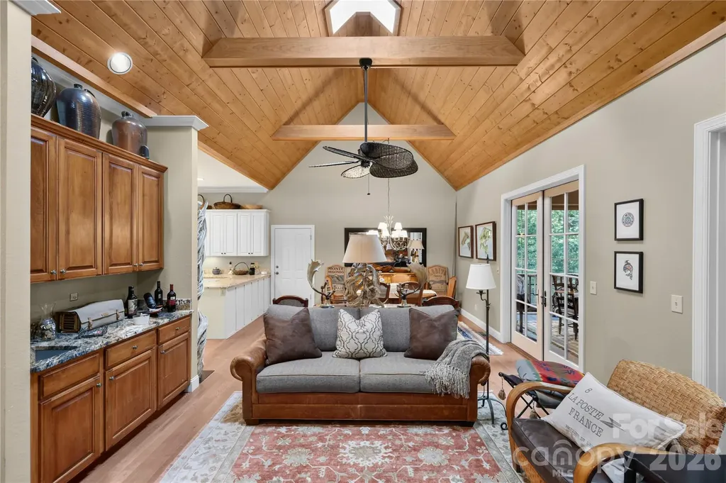 911 Buckberry Drive N Sapphire NC 28774