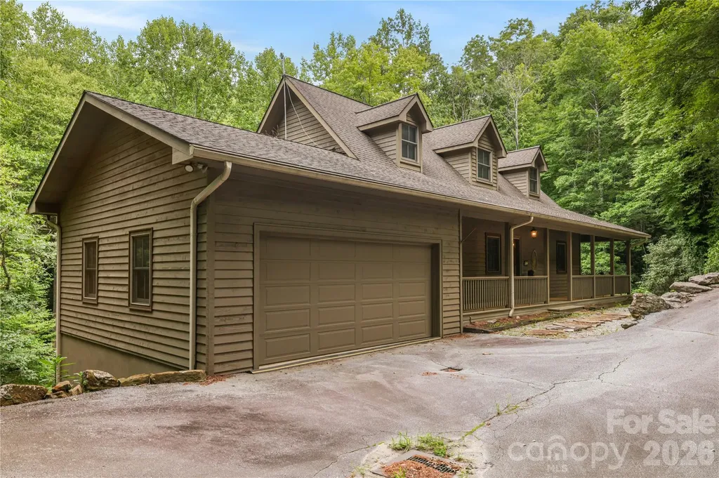 911 Buckberry Drive N Sapphire NC 28774