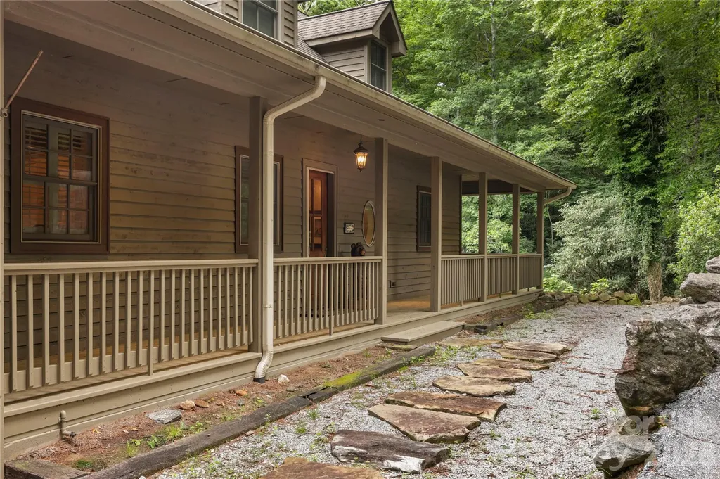 911 Buckberry Drive N Sapphire NC 28774