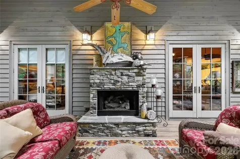 911 Buckberry Drive N Sapphire NC 28774