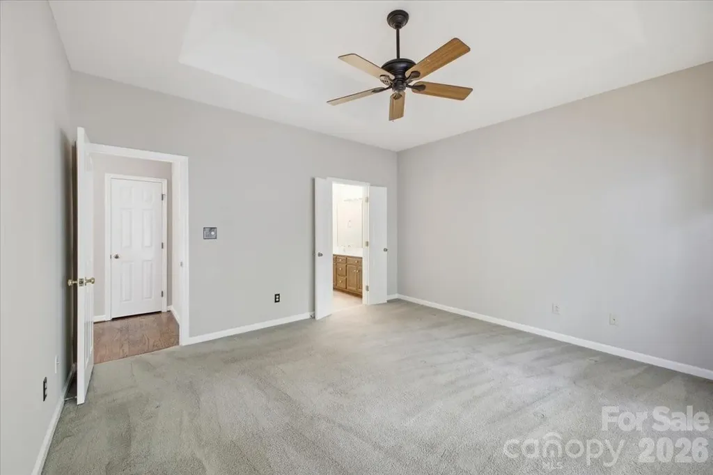 5909 Fitzwilliams Lane Charlotte NC 28270